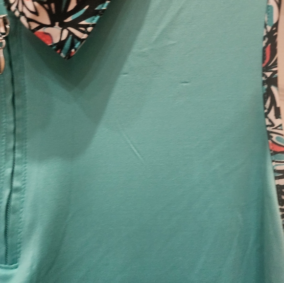 -NWT Emerald 18 Women's Golf Top Sleeveless Split V-Neck UPF 50+ Aqua Blue - Picture 3 of 8